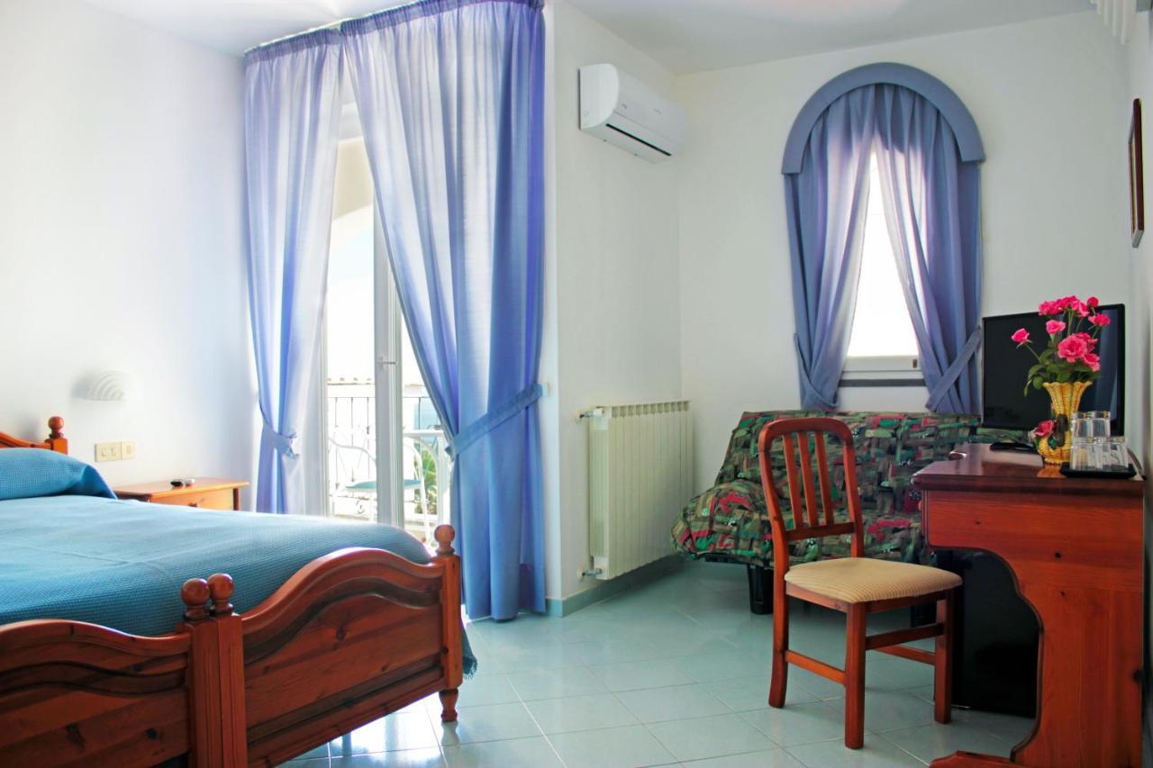 La Pergola Del Torchio Bed & Breakfast Ischia Dış mekan fotoğraf